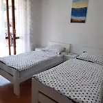 Apartma Seaside *
